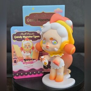 Skullpanda Candy Monster Town Figure - Chicken Hunter
